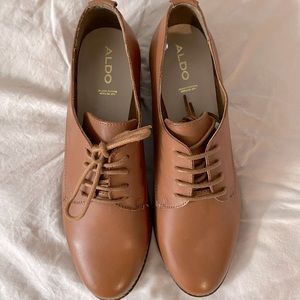 Also Women’s Oxford Shoe